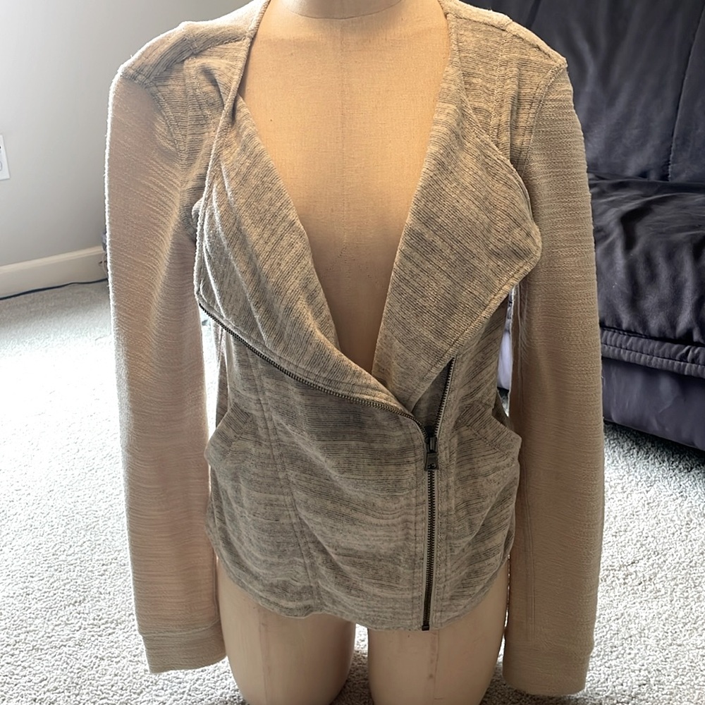 Loft zip up blazer size Small